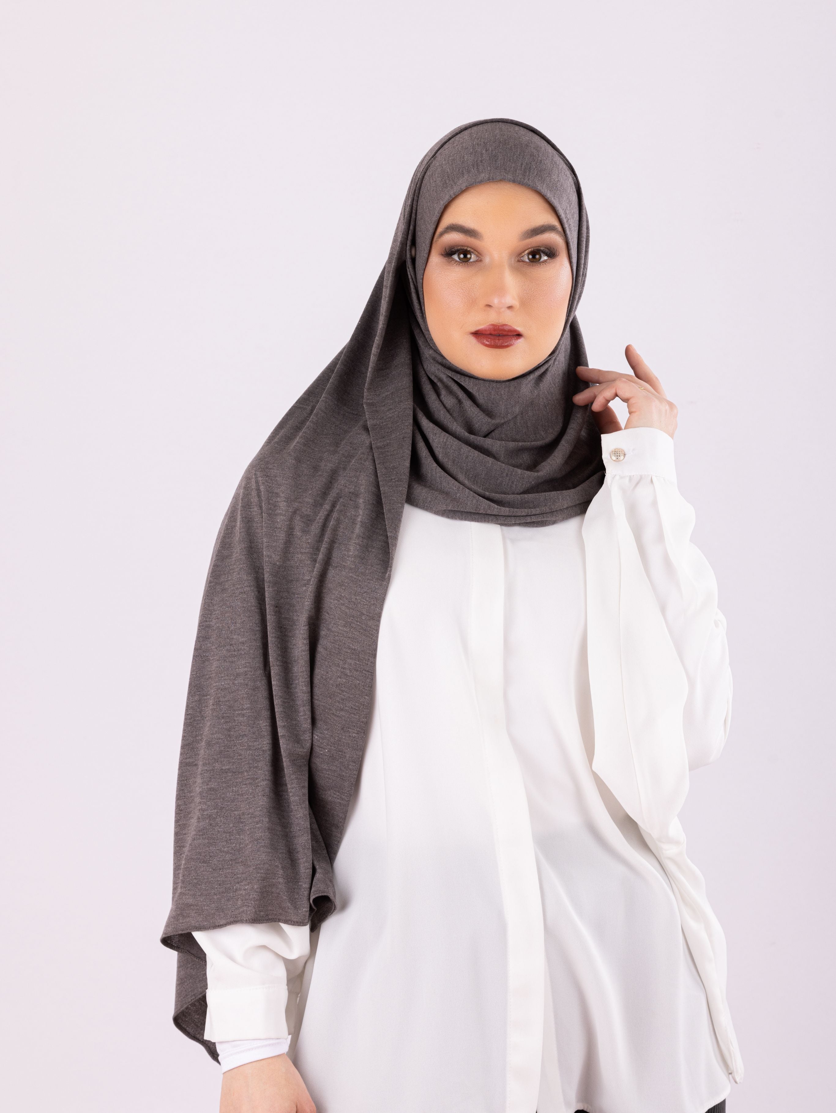 Easy To Wear Design | Moltte Signature Cotton | Grayish Taupe