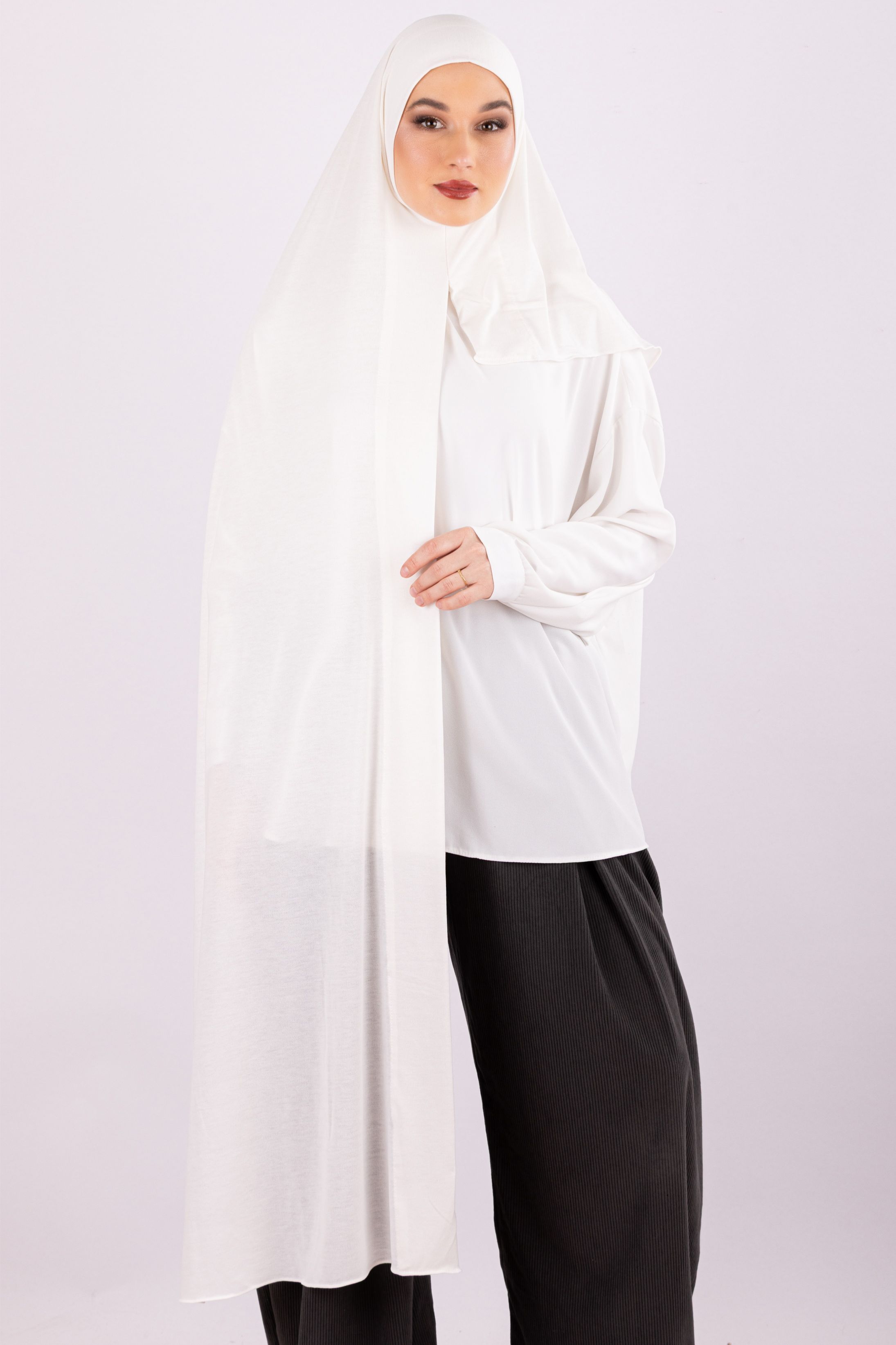 Easy To Wear Design | Moltte Signature Cotton | Off White