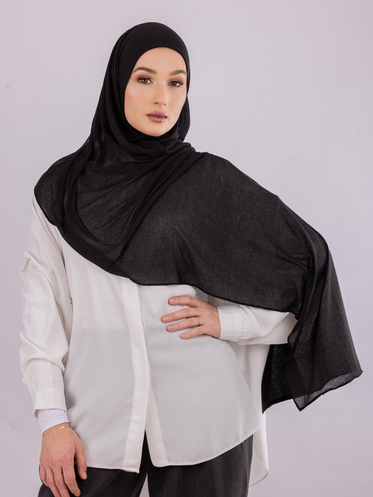 Easy To Wear Design | Malaysian Crush Cotton | Black - MOLTTE