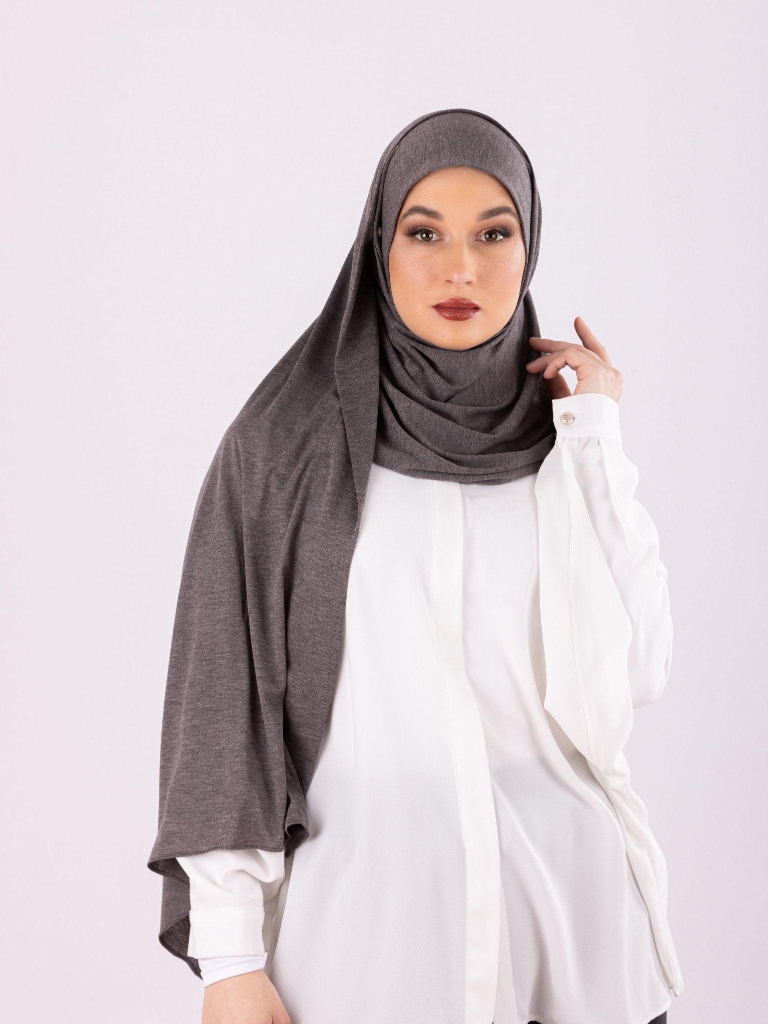 Easy To Wear Design | Moltte Signature Cotton | Grayish Taupe - MOLTTE