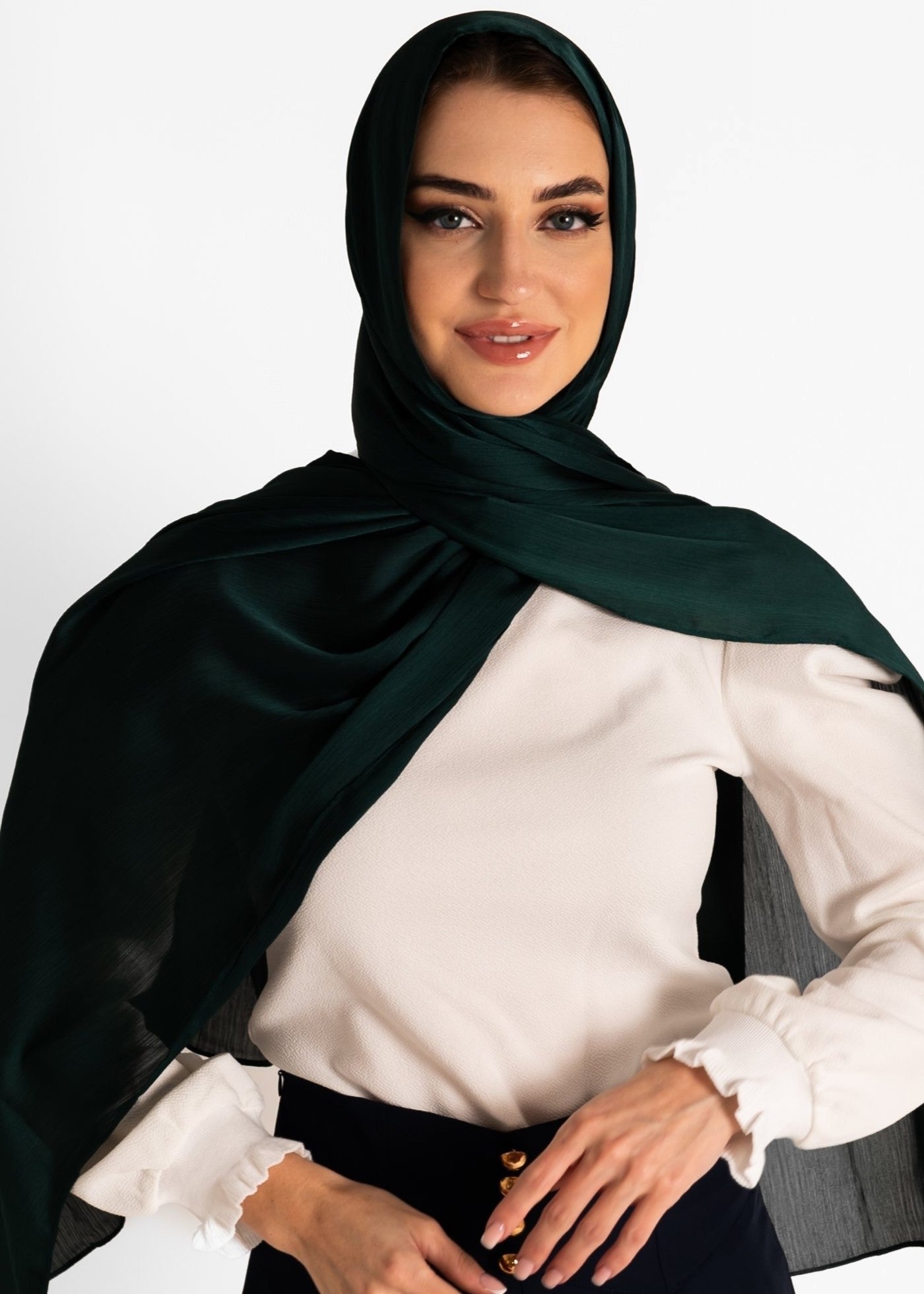 Premuim Crinkle Satin Hijab | Forest green - MOLLTE