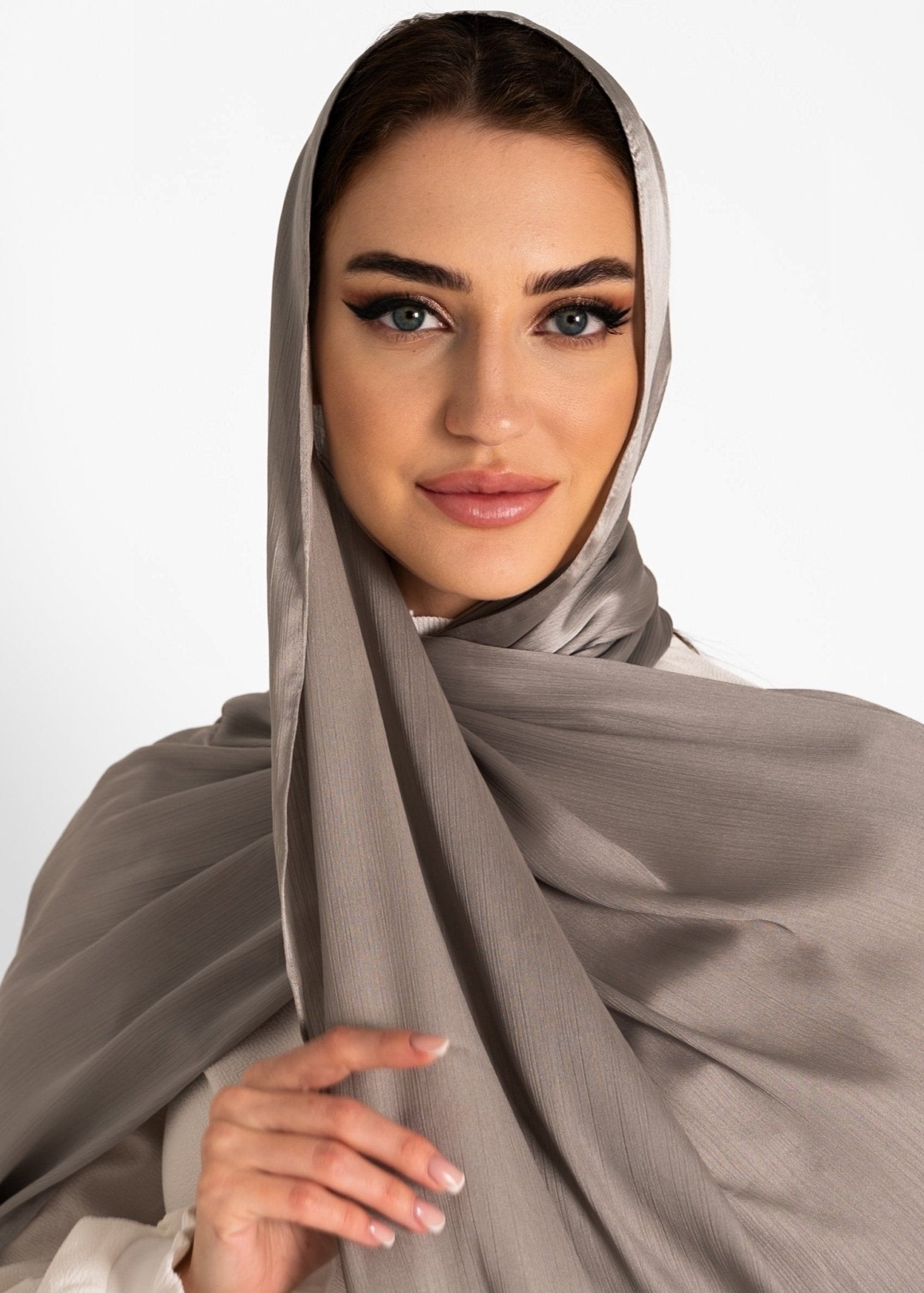Premuim Crinkle Satin Hijab | Metalic Grey - MOLLTE