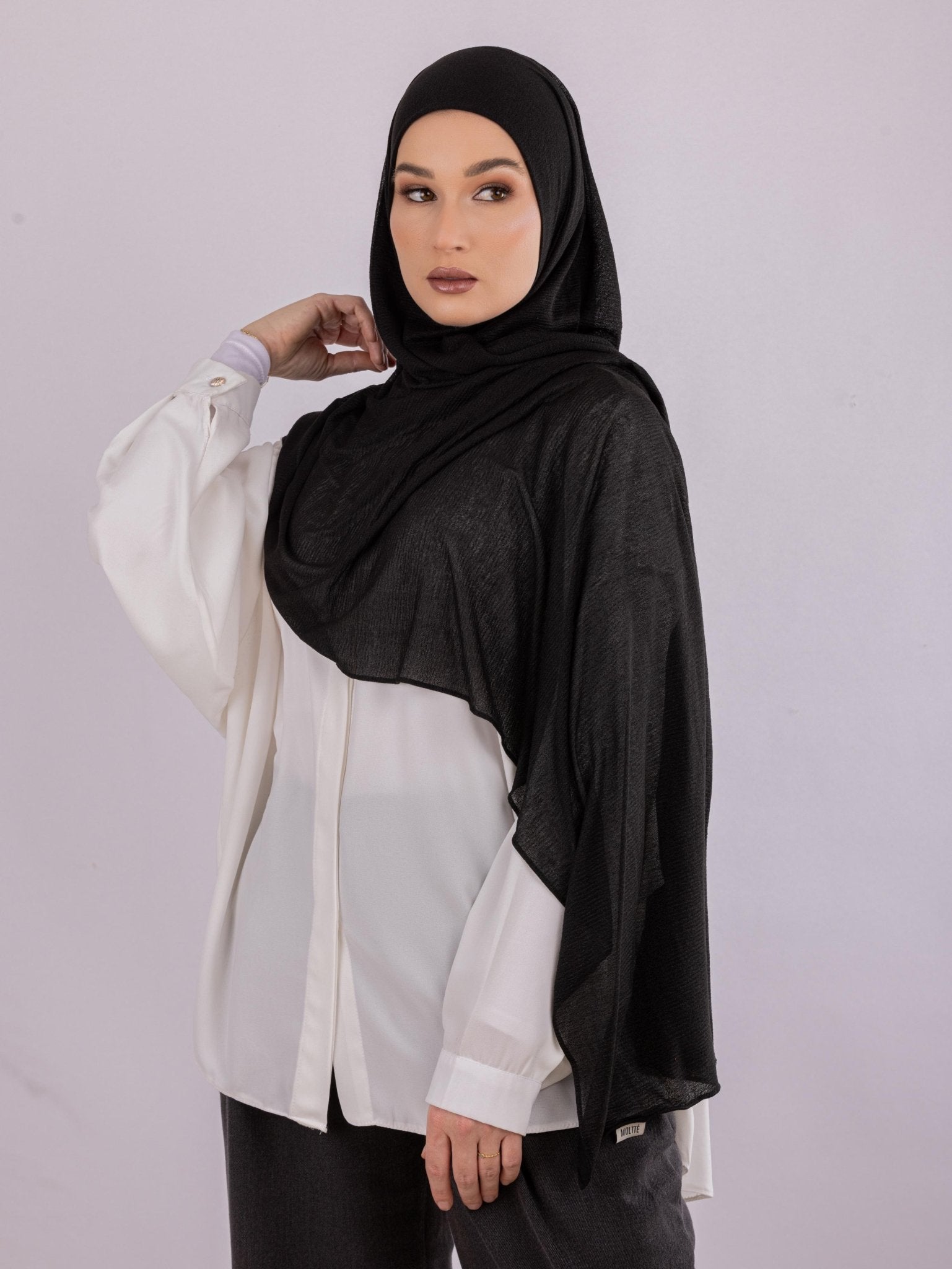 Easy To Wear Design | Malaysian Crush Cotton | Black - MOLTTE