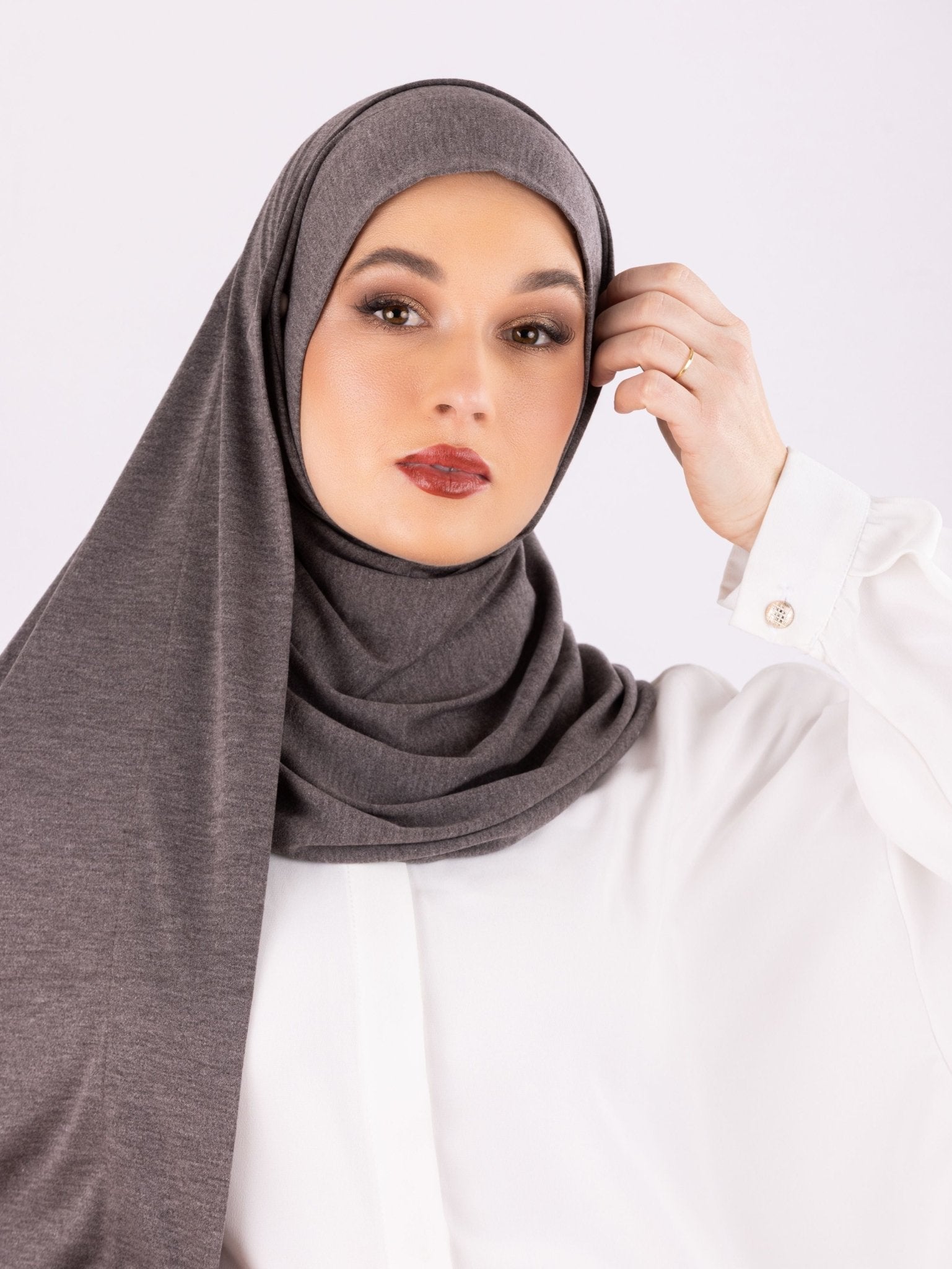 Easy To Wear Design | Moltte Signature Cotton | Grayish Taupe - MOLTTE