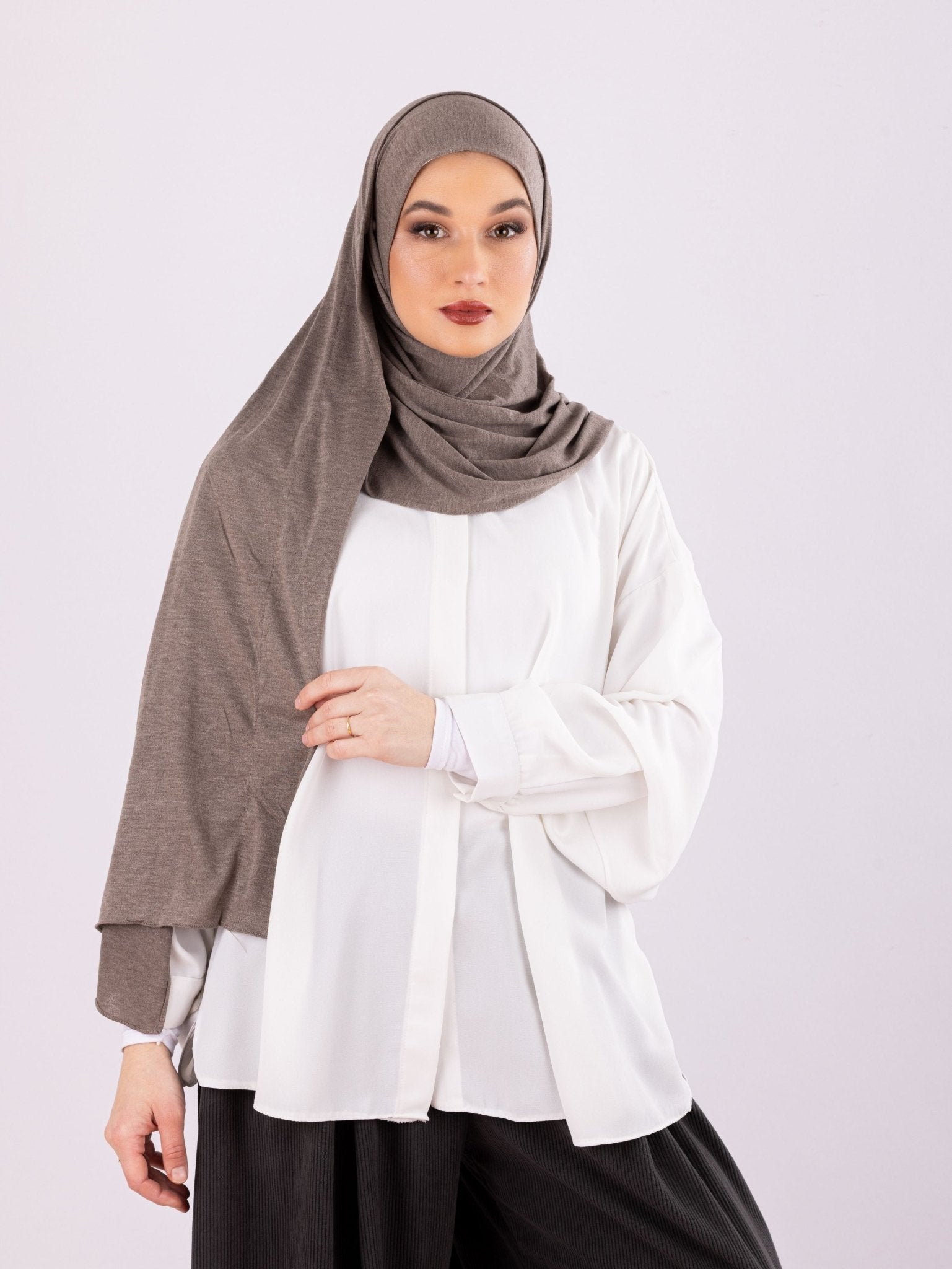 Easy To Wear Design | Moltte Signature Cotton | Olive Taupe - MOLTTE