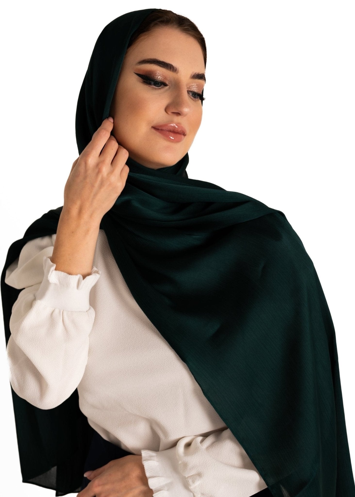 Premuim Crinkle Satin Hijab | Forest green - MOLLTE