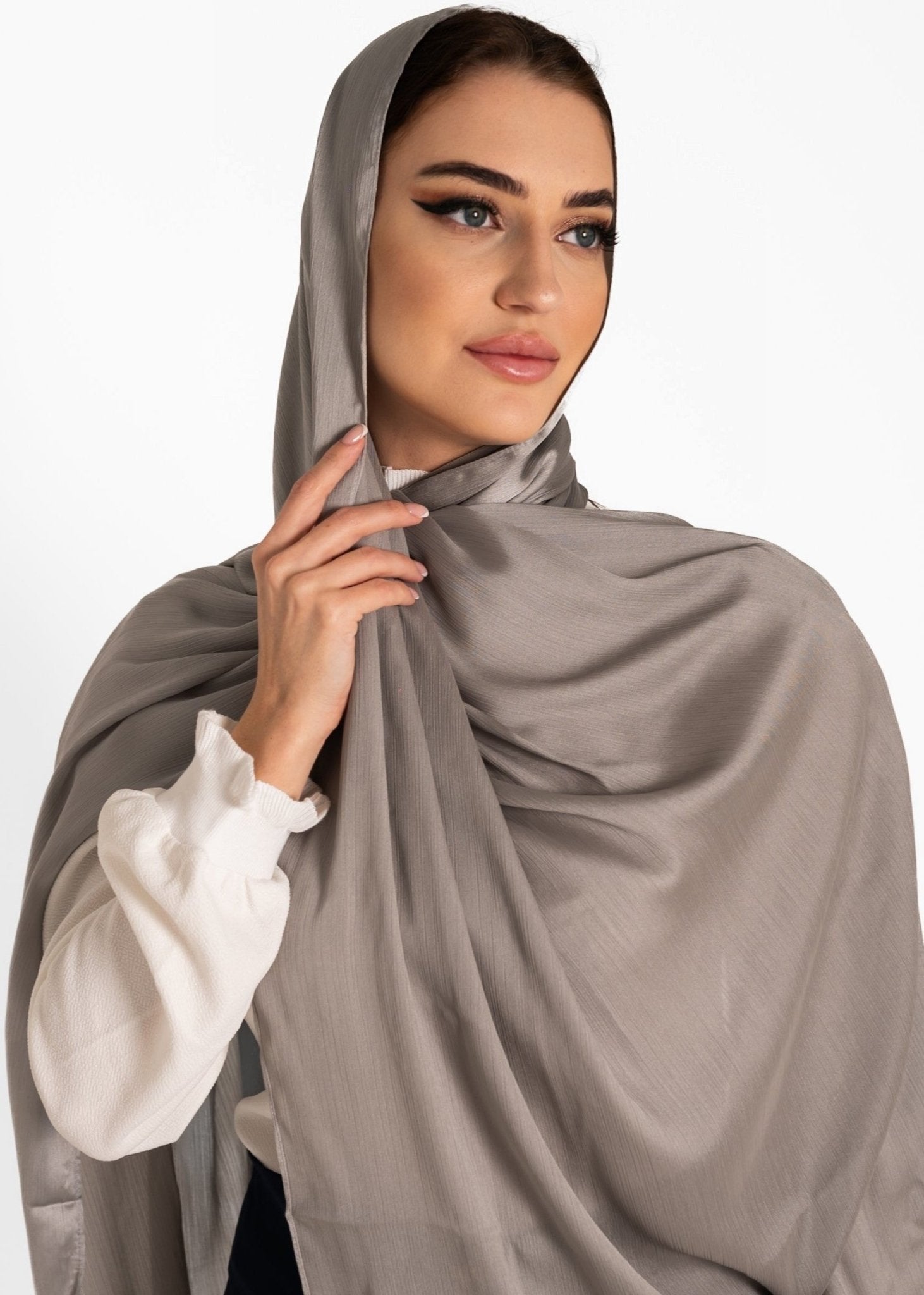 Premuim Crinkle Satin Hijab | Metalic Grey - MOLLTE