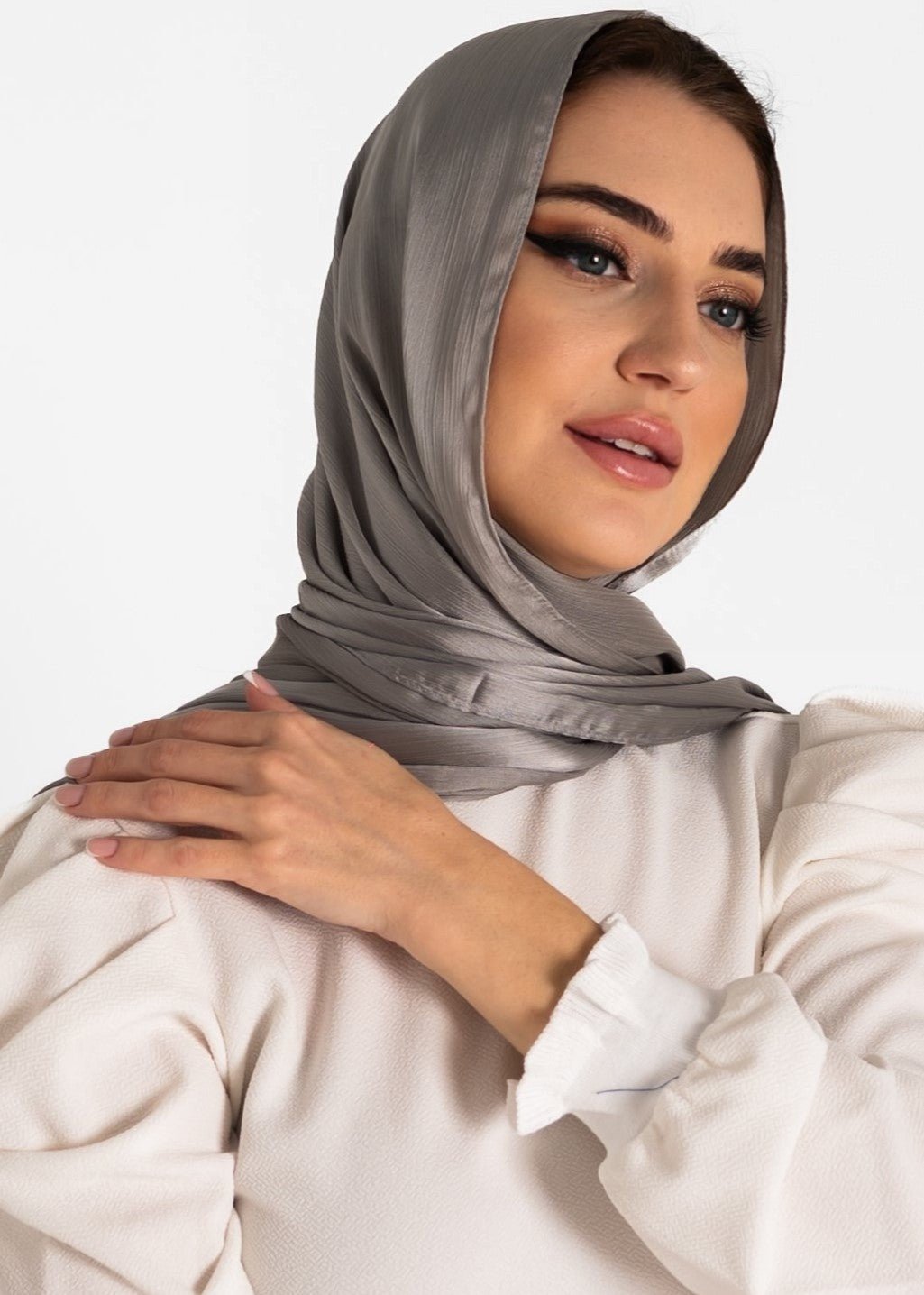 Premuim Crinkle Satin Hijab | Metalic Grey - MOLLTE