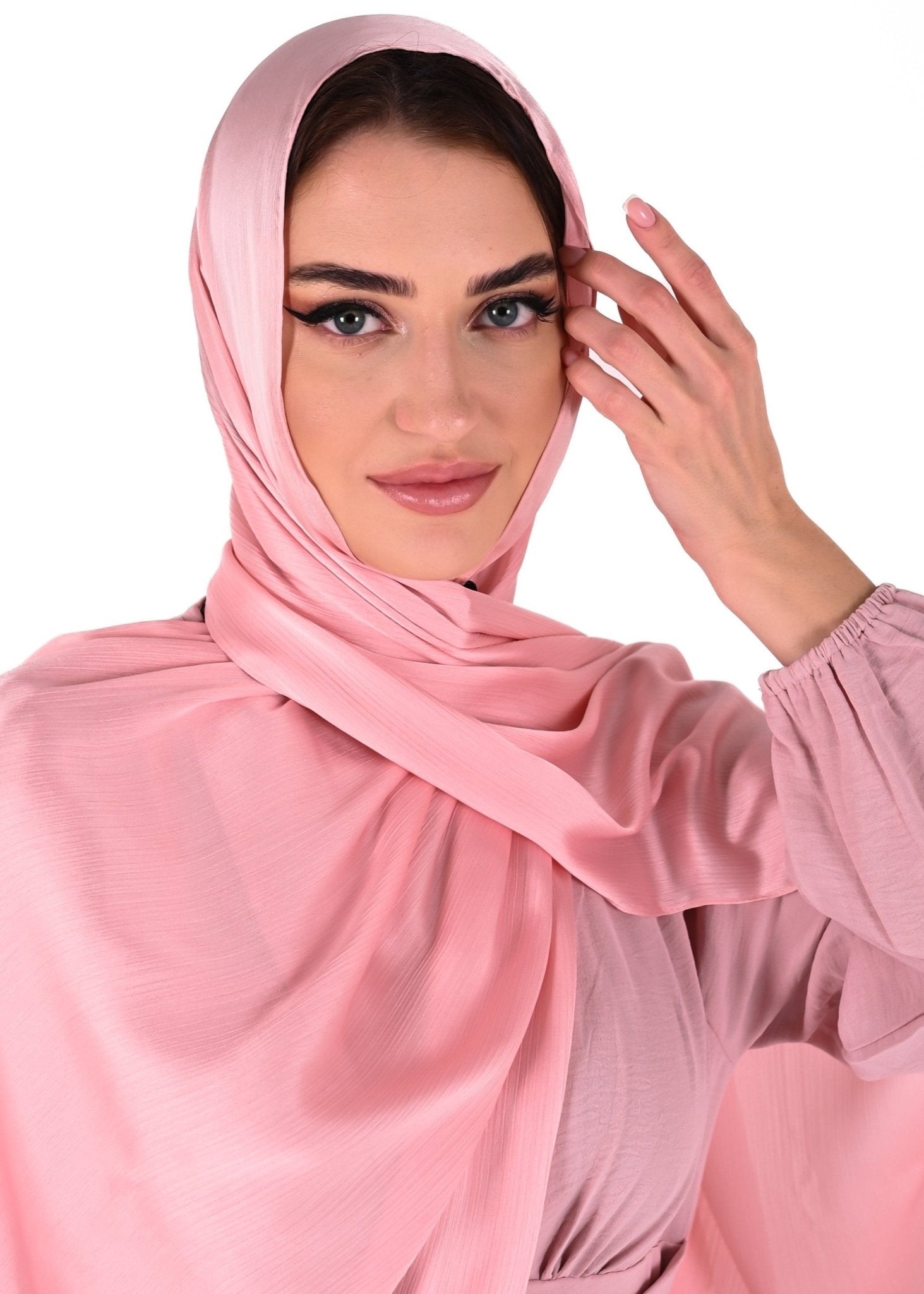 Premuim Crinkle Satin Hijab | Peachy pink - MOLLTE