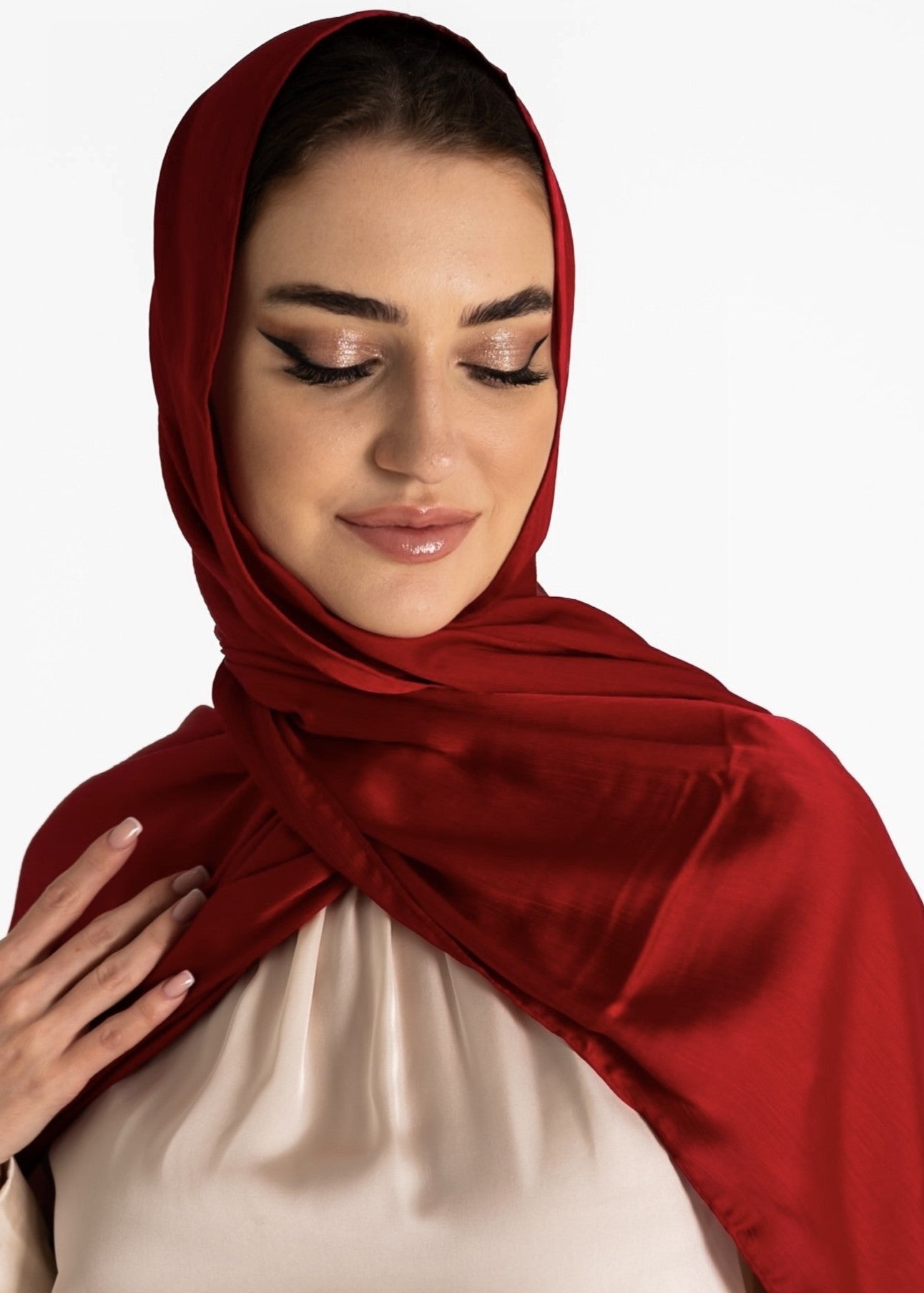 Premuim Crinkle Satin Hijab | Ruby Red - MOLLTE